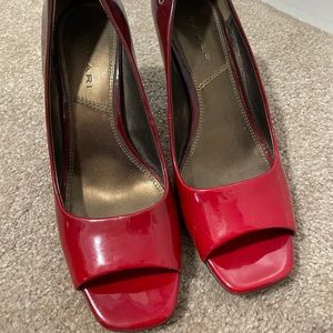 Ombré peep toe heels